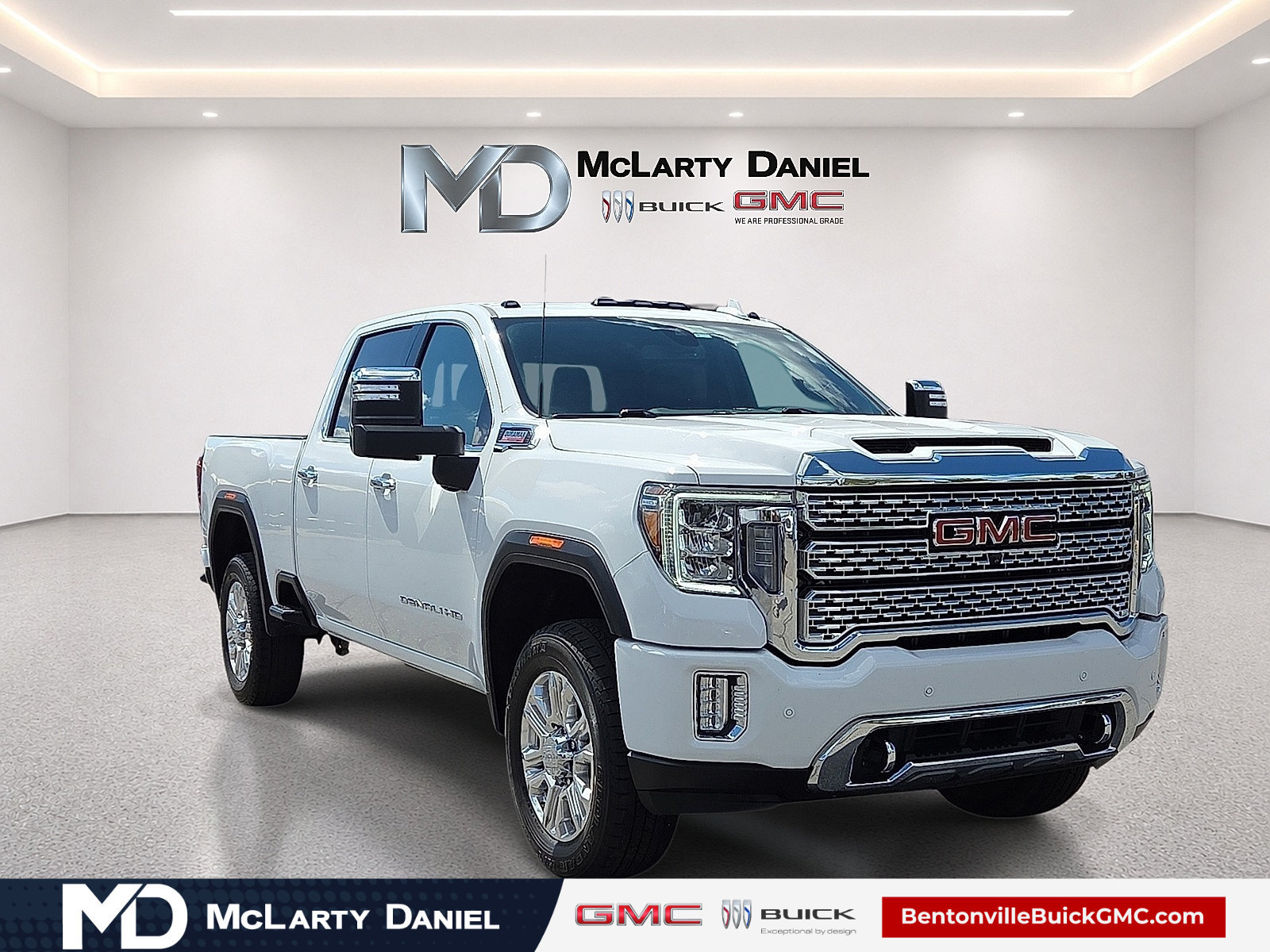 Used 2023 GMC Sierra 3500 Denali AWD/4WD image 1