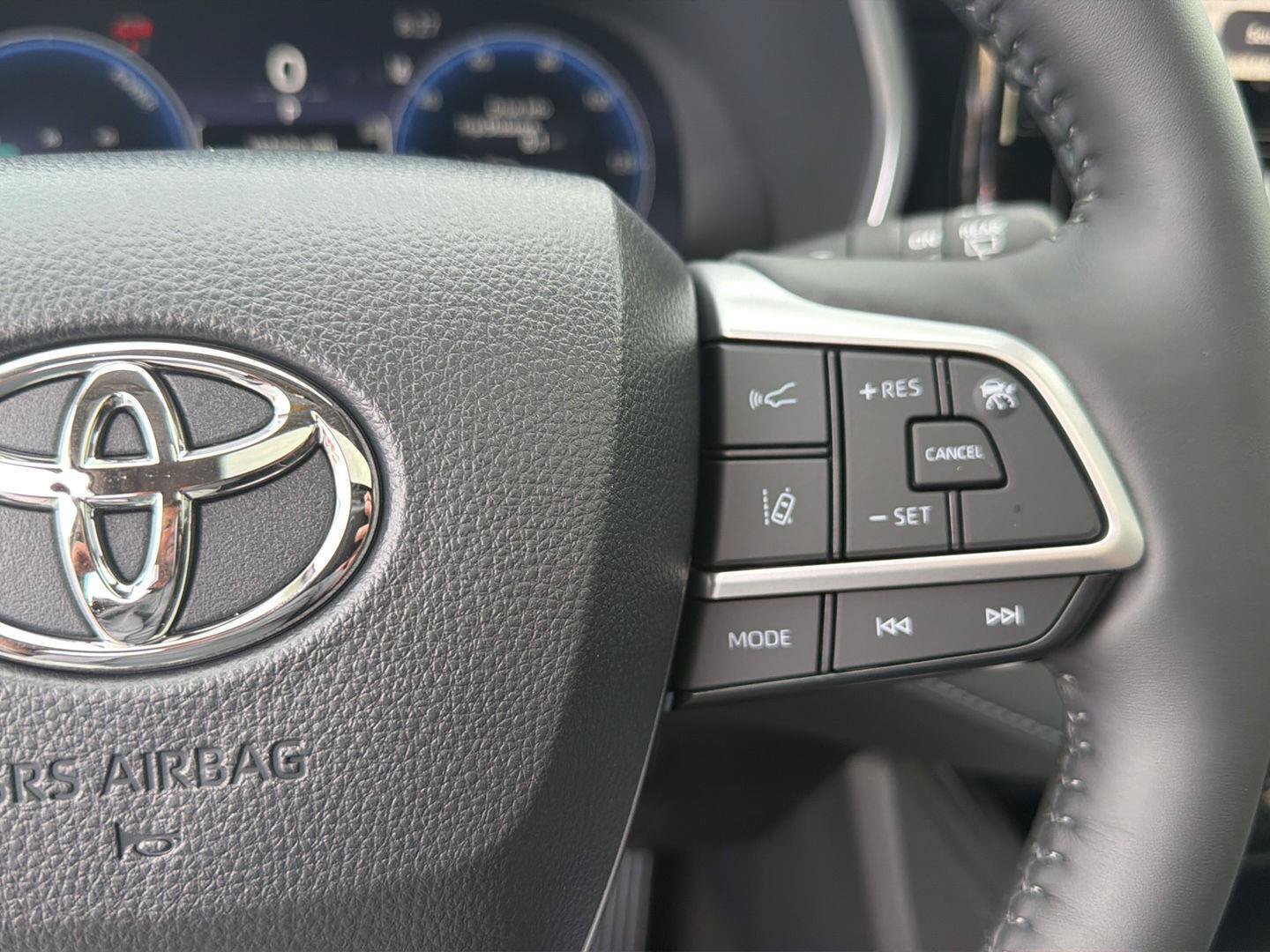 New 2026 Toyota Highlander Limited AWD/4WD image 23