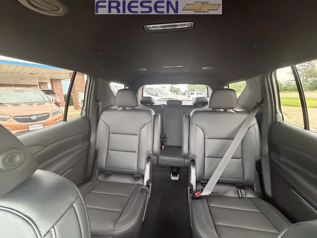 New 2027 Chevrolet Traverse LT w/ Midnight/Sport Edition AWD/4WD image 17
