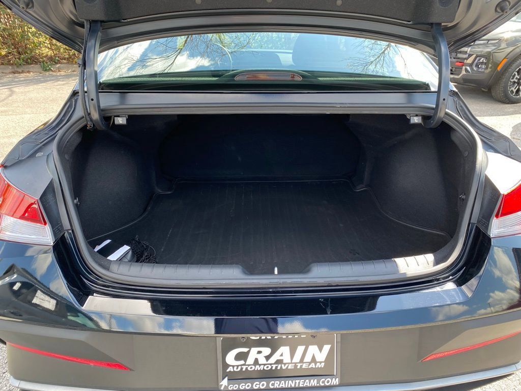 Used 2025 Hyundai Elantra Sport image 31