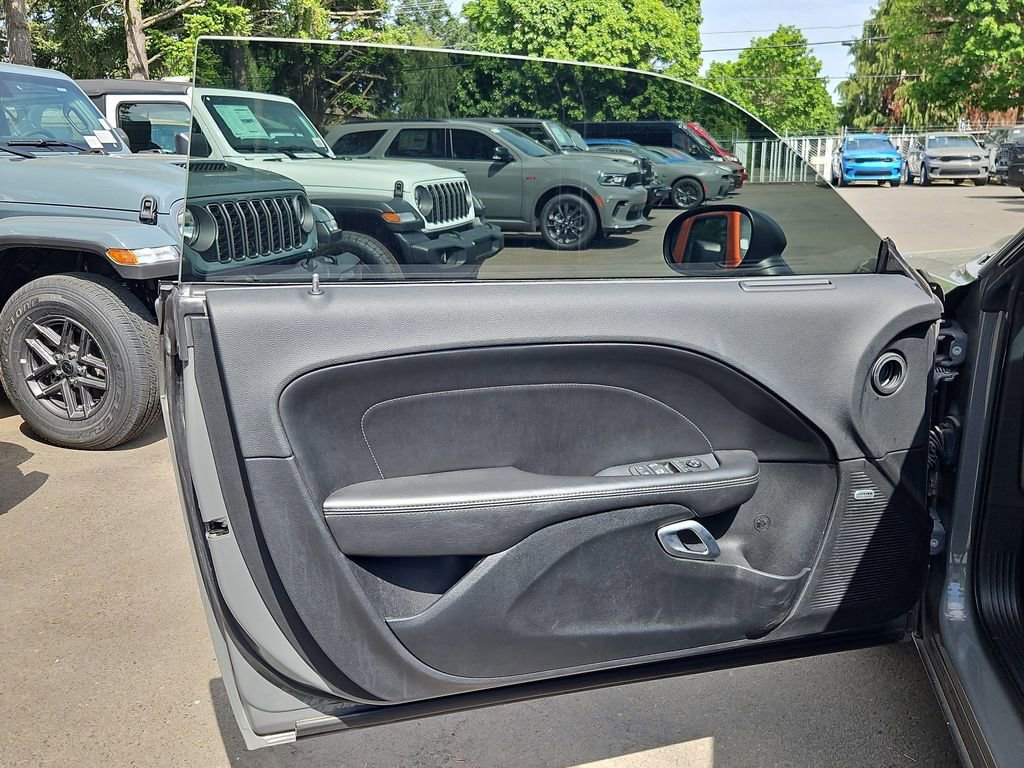 Used 2019 Dodge Challenger SXT w/ Plus Package RWD image 11