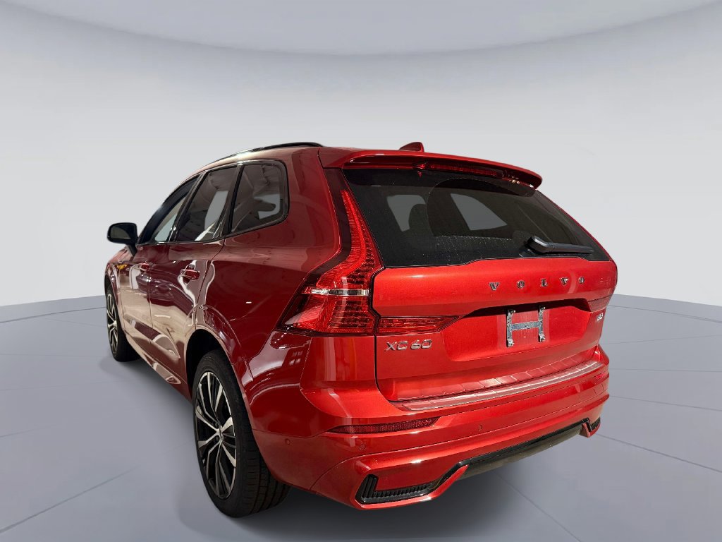 Used 2024 Volvo XC60 B5 Plus w/ Protection Package Premier AWD/4WD image 6
