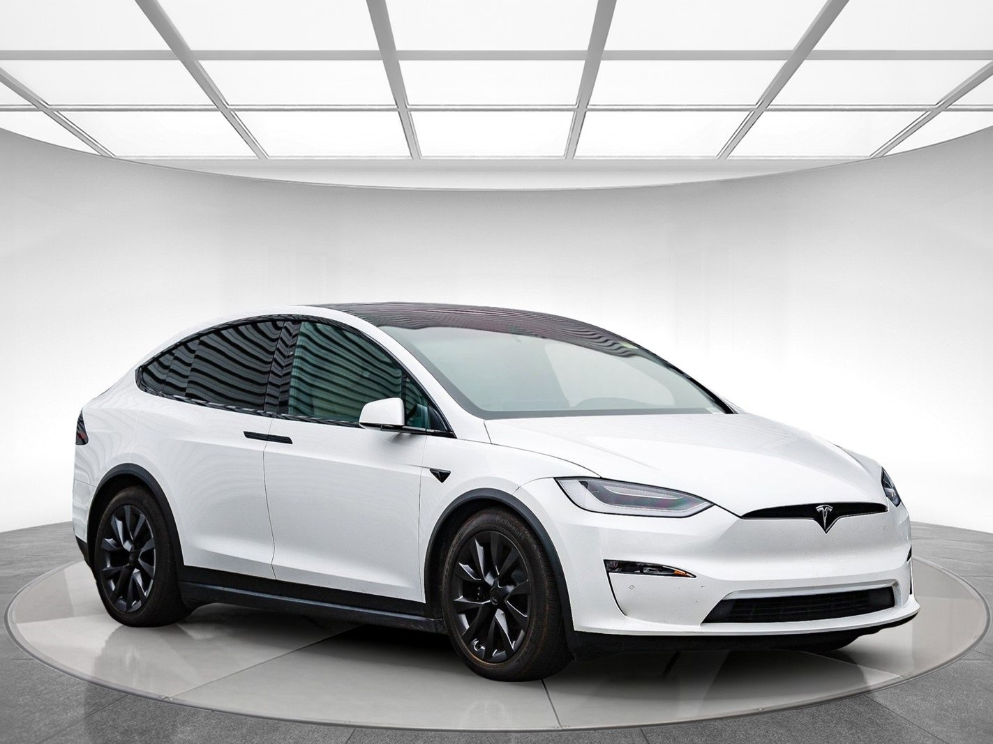 Used 2023 Tesla Model X image 4