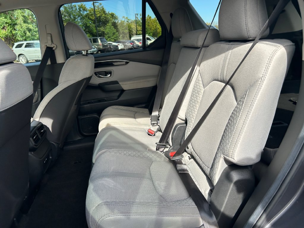 Used 2024 Honda Pilot LX image 29