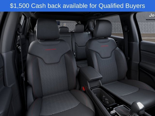 New 2026 Jeep Compass Trailhawk w/ Sun, Sound & Navigation Group AWD/4WD image 17