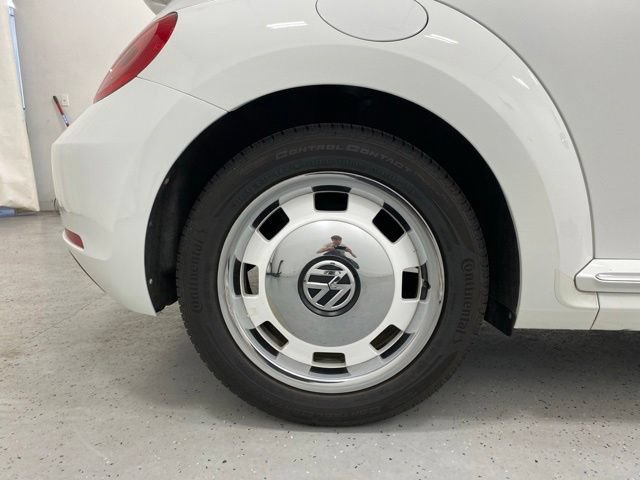 Used 2015 Volkswagen Beetle 1.8T Classic FWD image 7