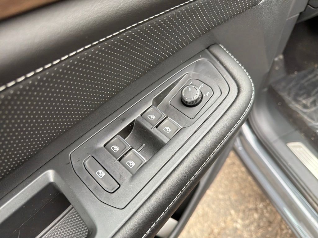 New 2026 Volkswagen Atlas SE image 12