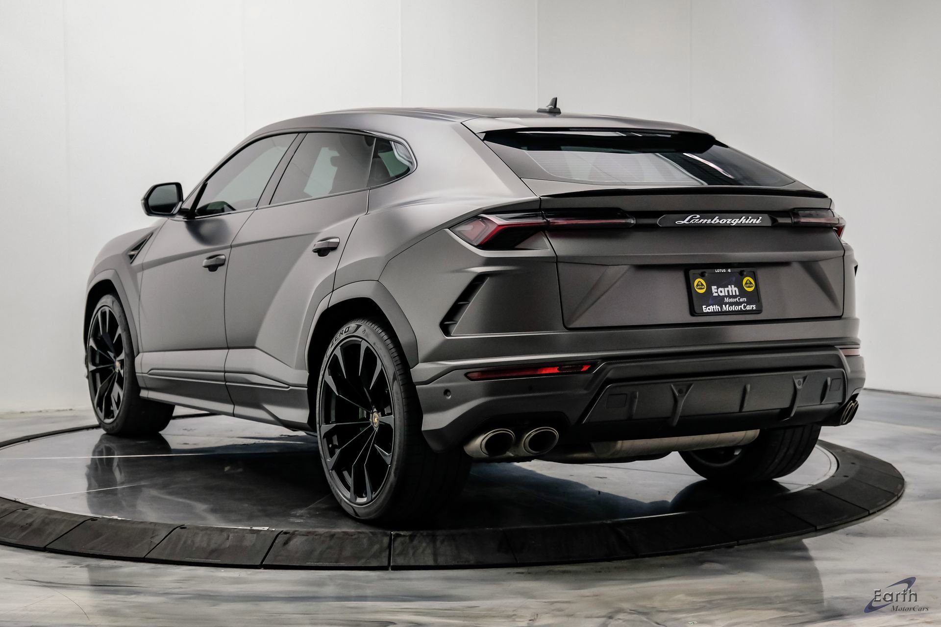 Used 2022 Lamborghini Urus AWD/4WD image 13