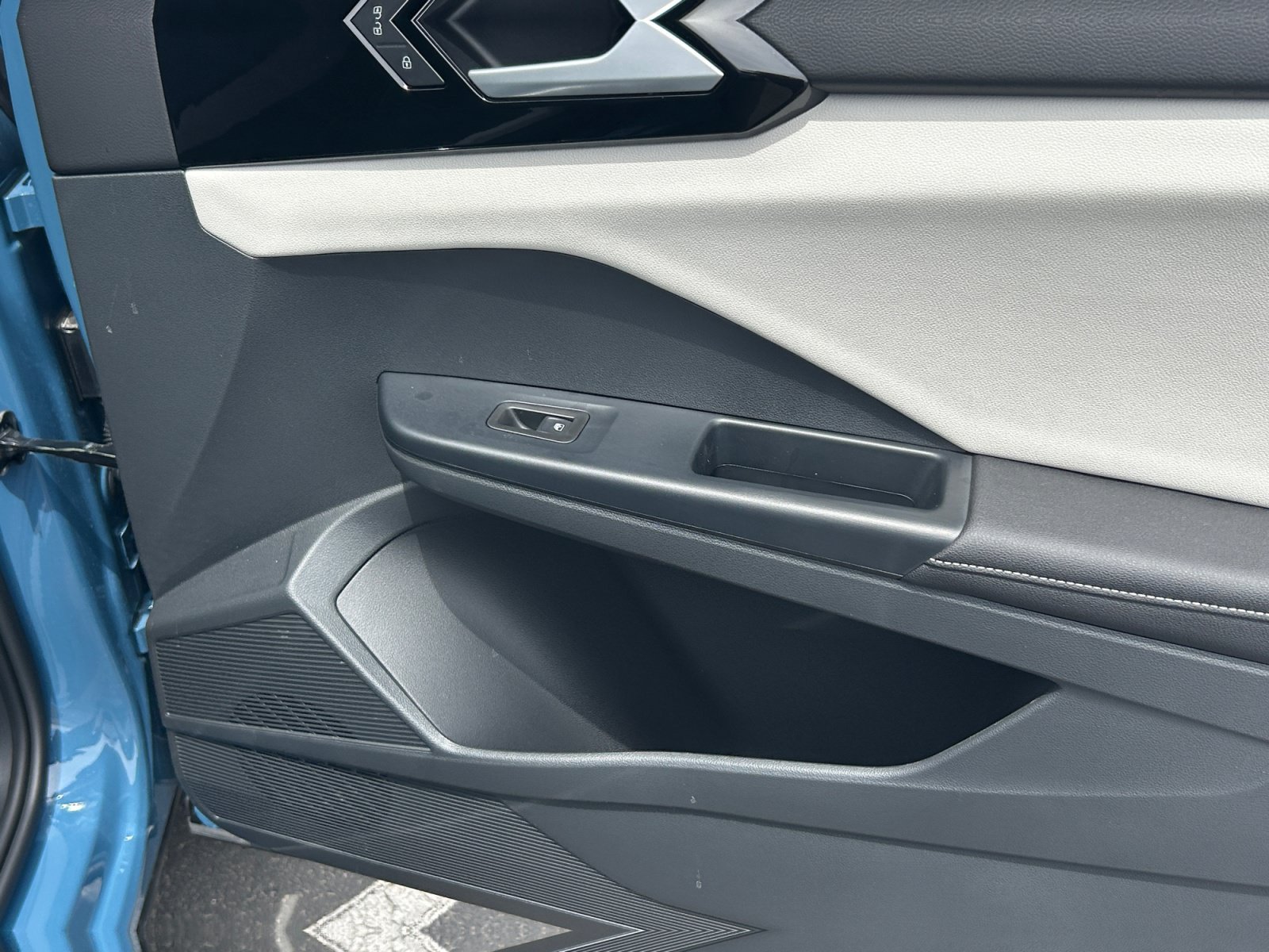 New 2026 Volkswagen Taos S FWD image 16