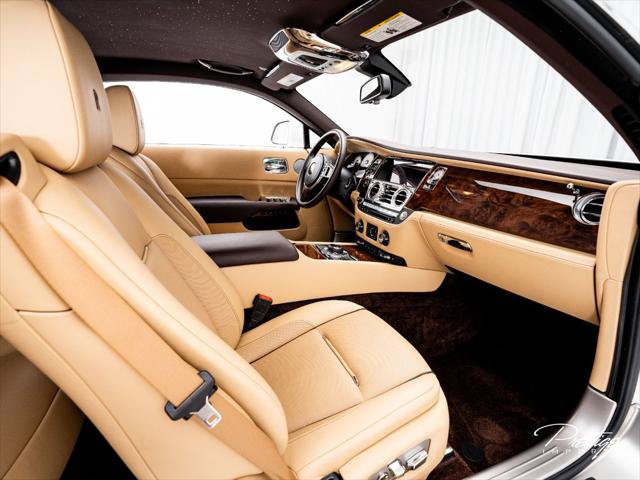 Used 2020 Rolls-Royce Wraith RWD image 38