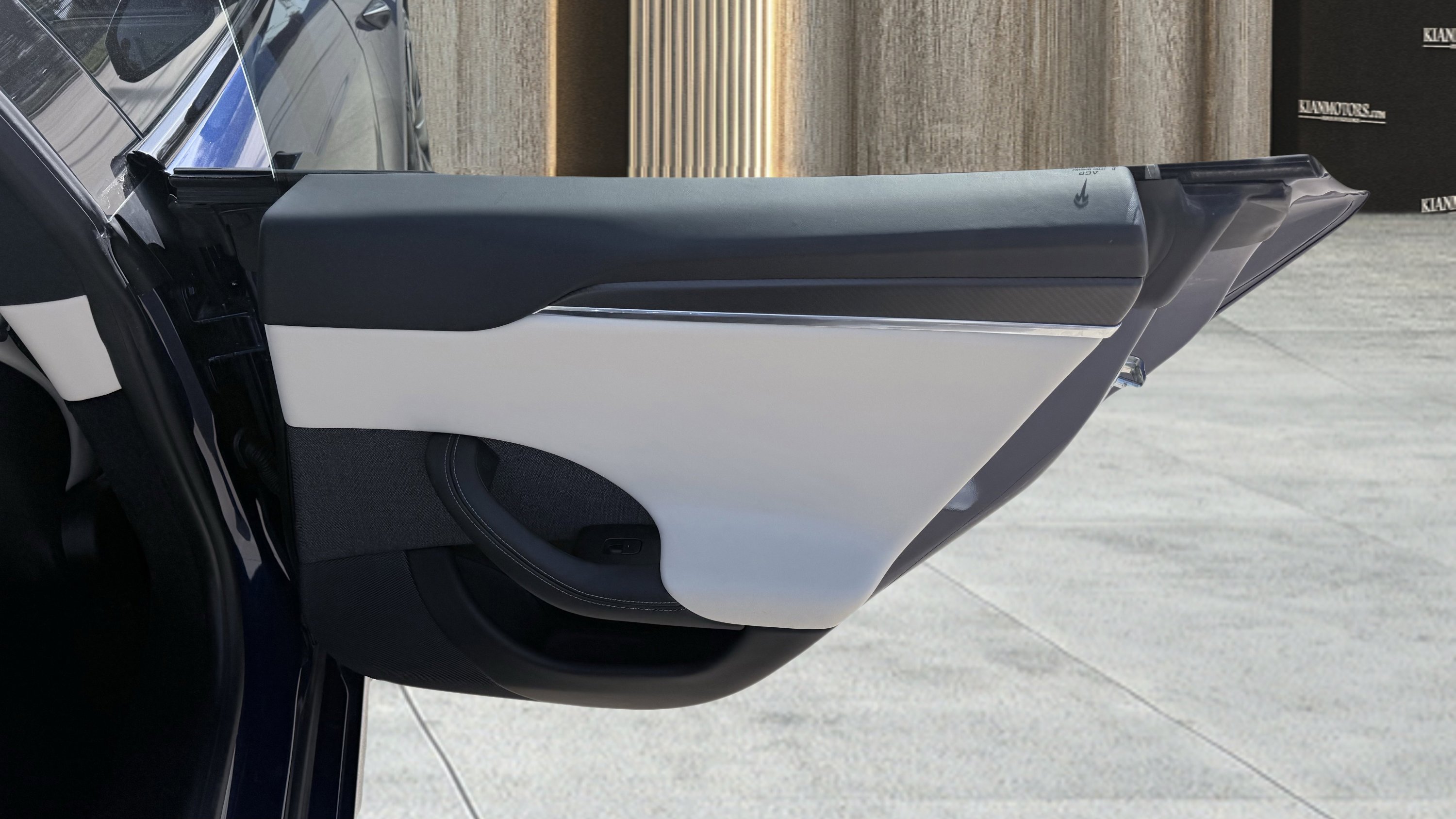 Used 2021 Tesla Model S Plaid image 31