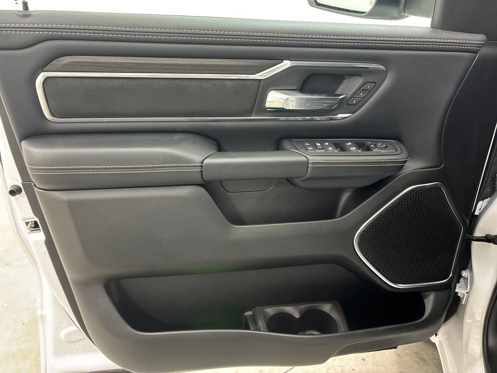 Used 2026 RAM 1500 Laramie AWD/4WD image 6