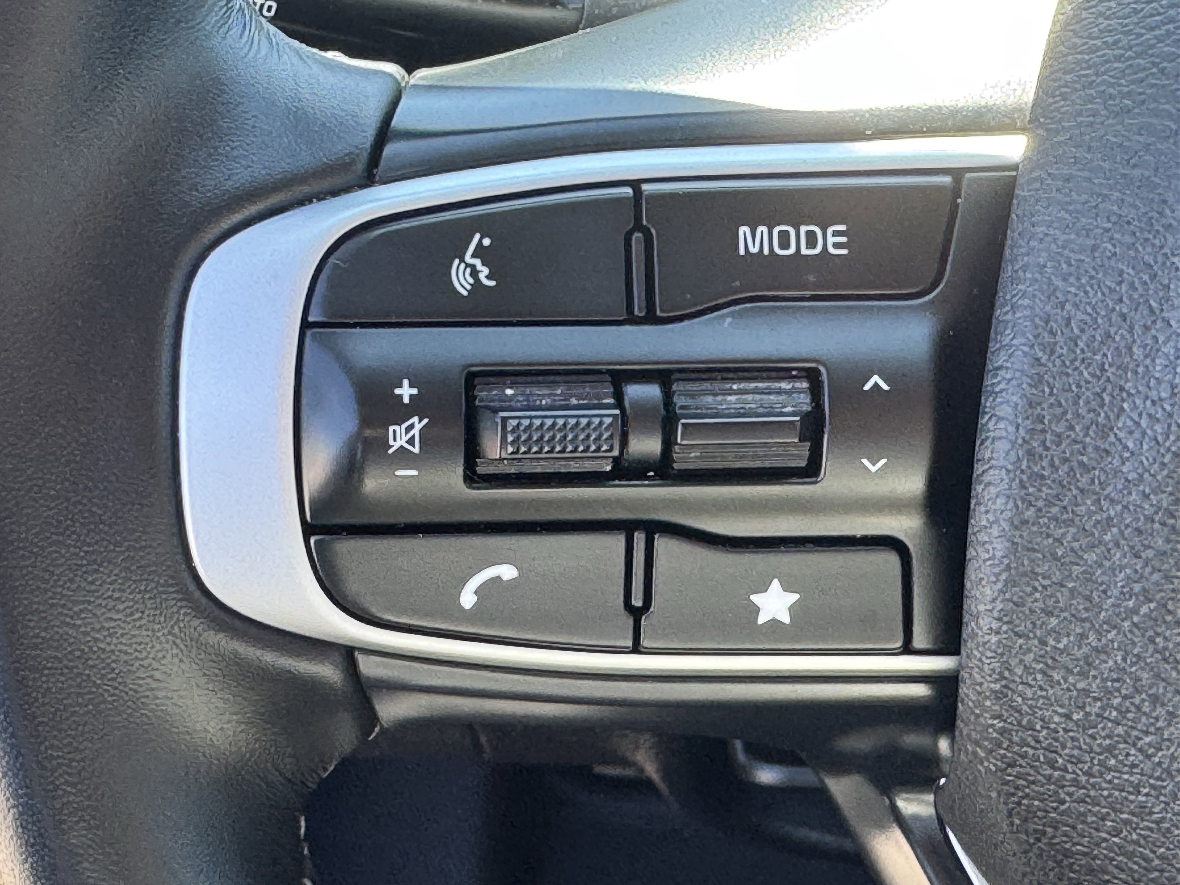 Used 2024 Kia Sportage EX image 24