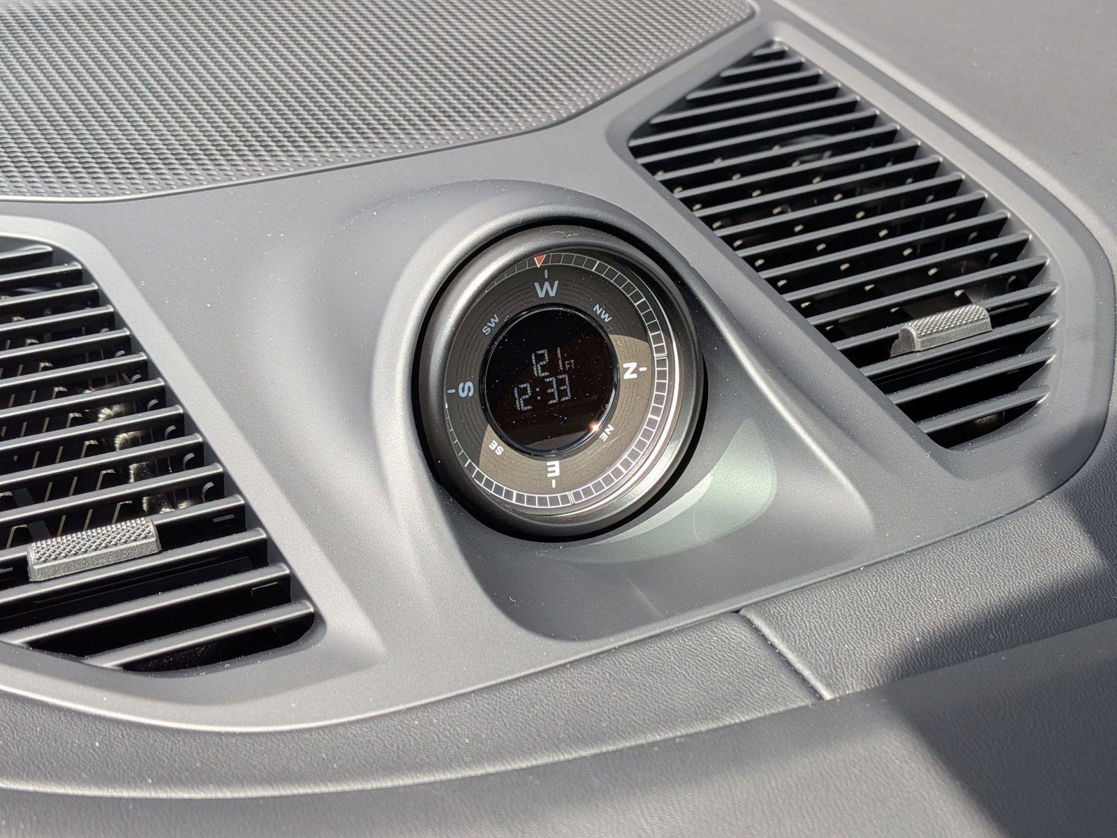 New 2026 Porsche Cayenne Turbo image 21