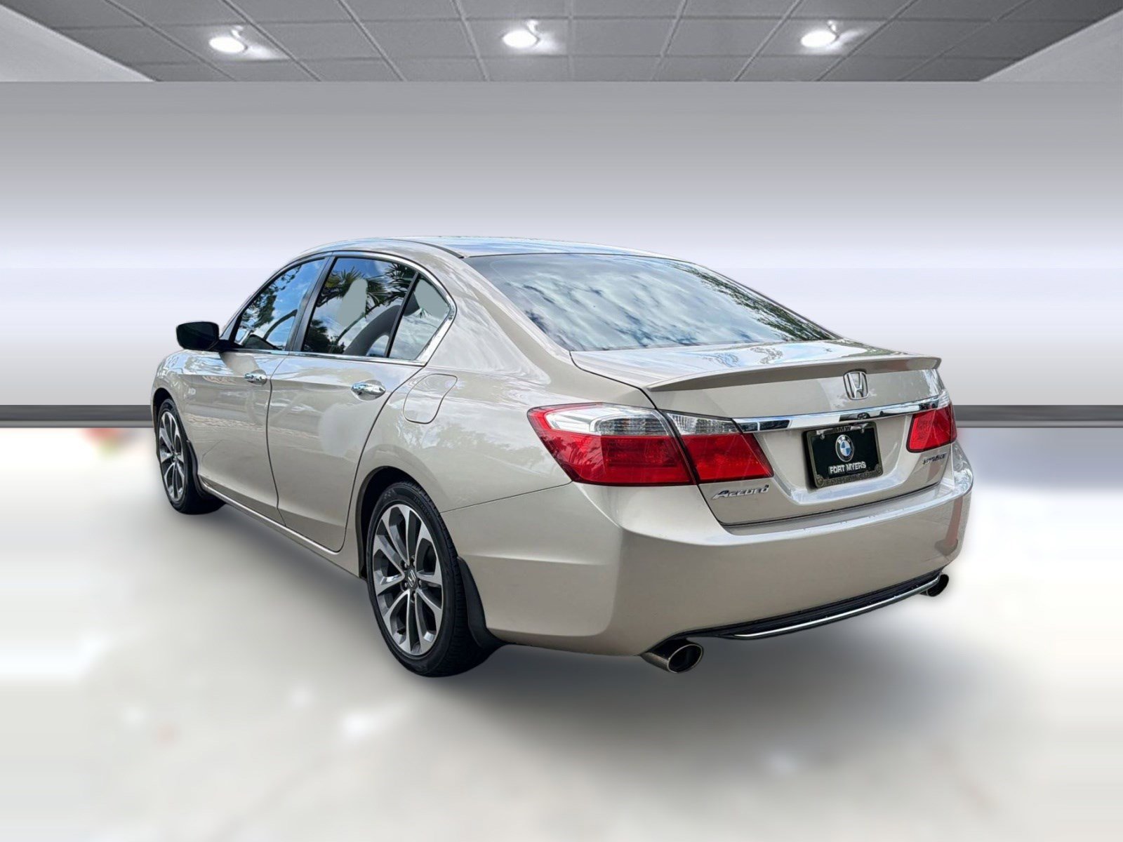 Used 2015 Honda Accord Sport image 3