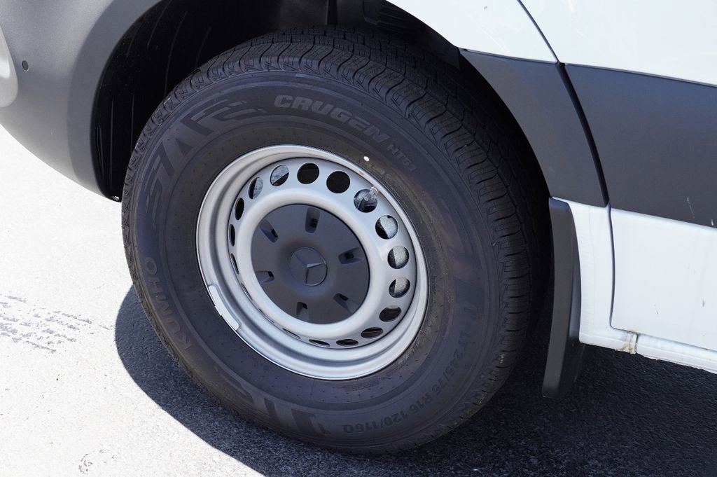 New 2025 Mercedes-Benz Sprinter 2500 image 9