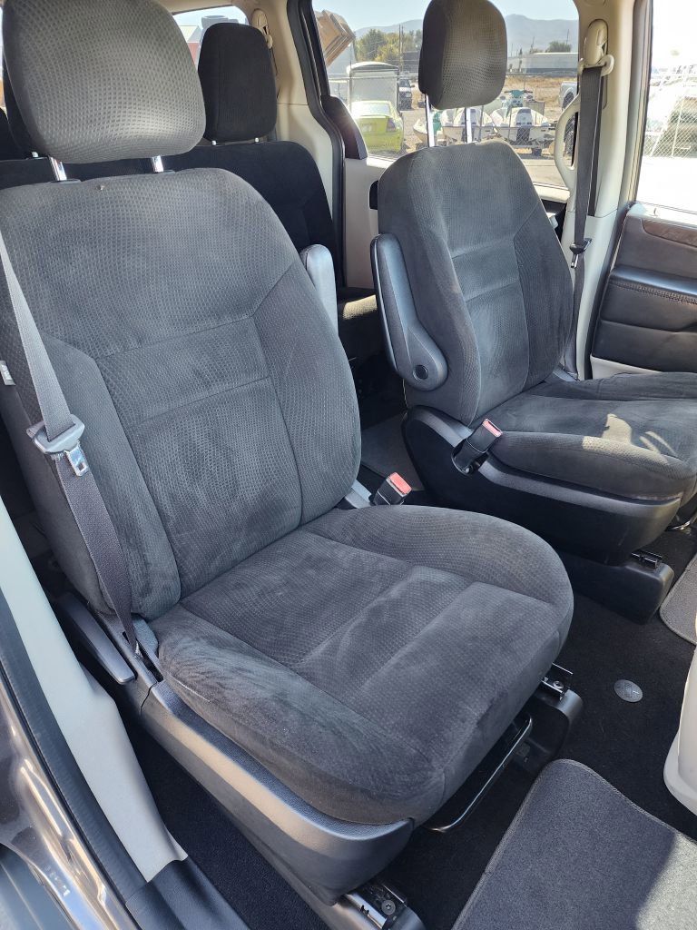 Used 2015 Dodge Grand Caravan American Value Package FWD image 6
