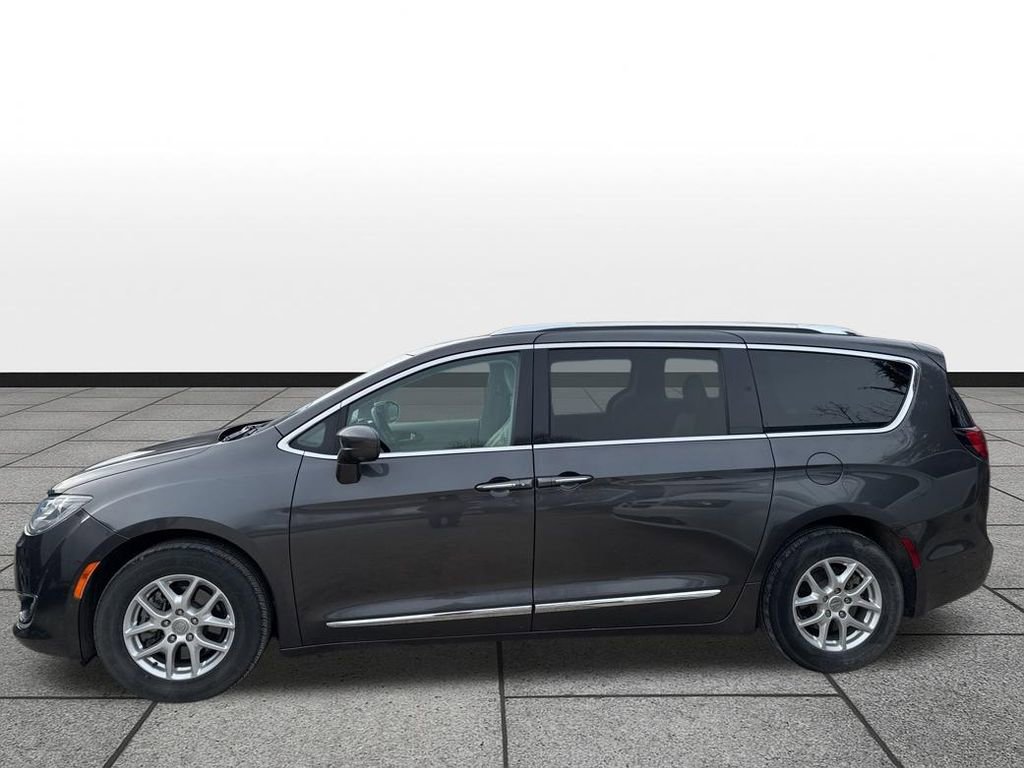 Used 2020 Chrysler Pacifica Touring-L w/ Advanced Safetytec Group image 8