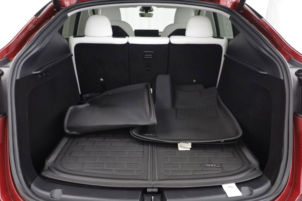 Used 2024 Tesla Model Y Performance AWD/4WD image 18