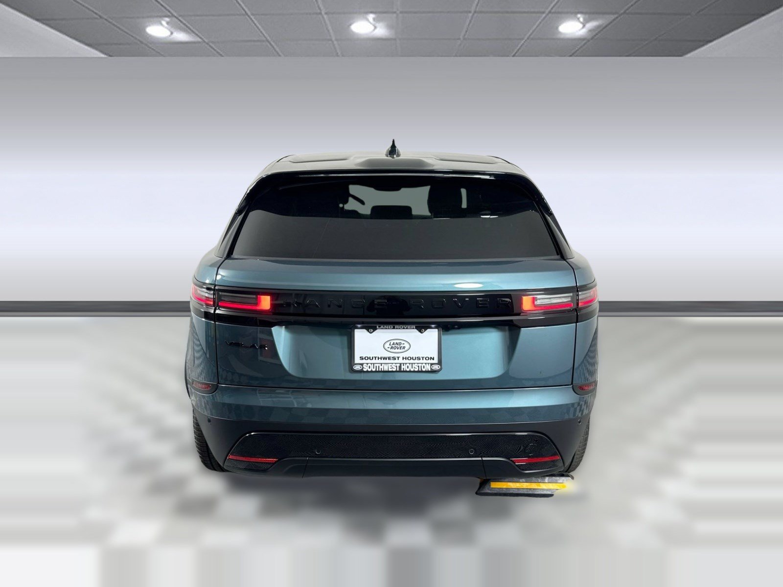 Used 2026 Land Rover Range Rover Velar S AWD/4WD image 9