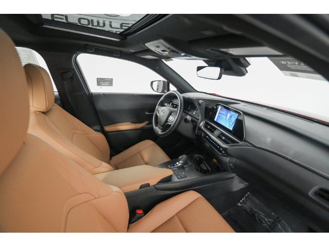 Certified 2025 Lexus UX 300h FWD w/ Accessory Package (Z1) image 20