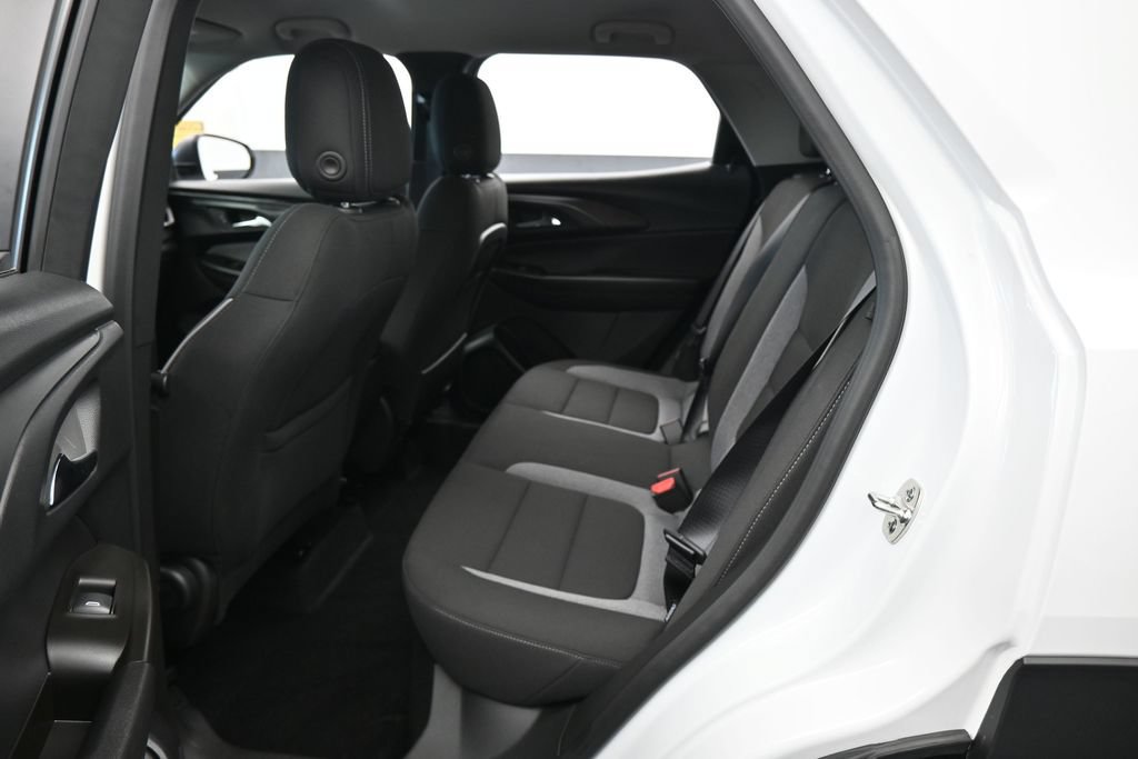 Used 2026 Chevrolet TrailBlazer LS FWD image 30
