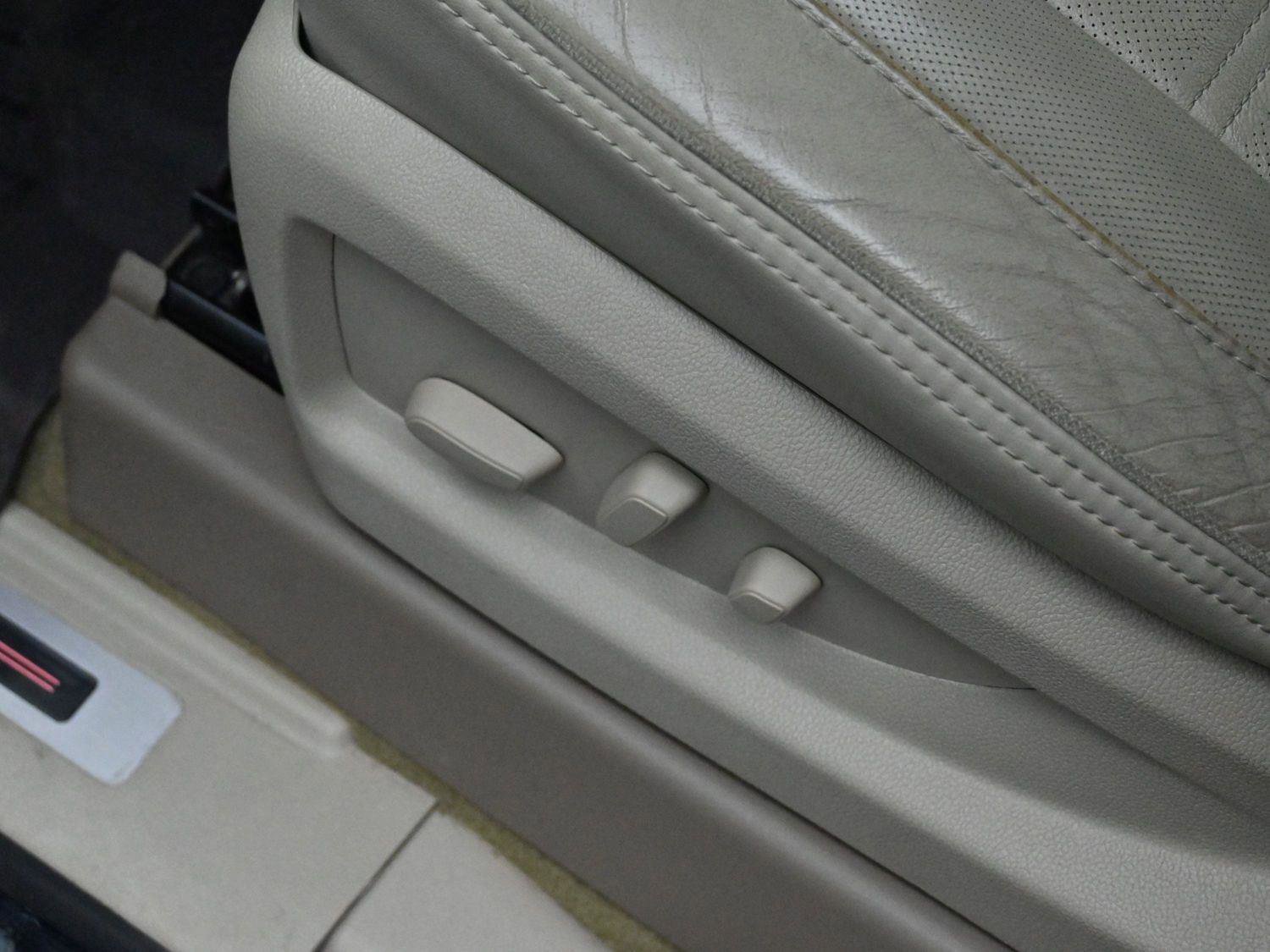 Used 2017 GMC Yukon Denali image 15