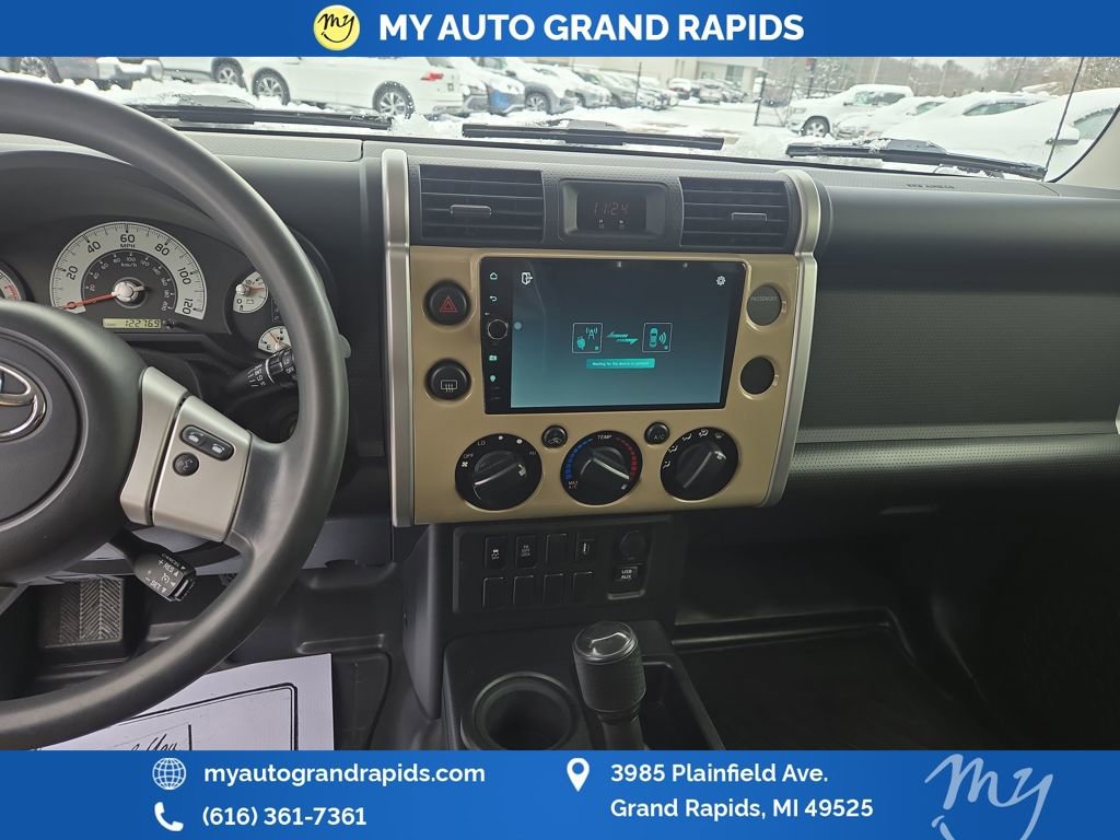 Used 2014 Toyota FJ Cruiser 2WD image 28