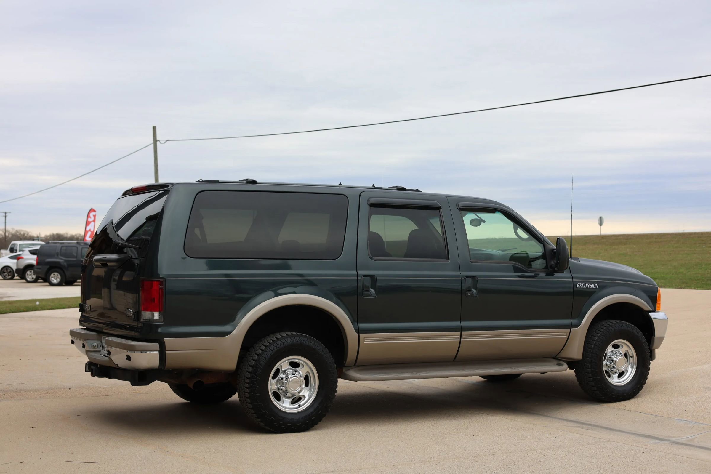 Used 2000 Ford Excursion Limited image 3