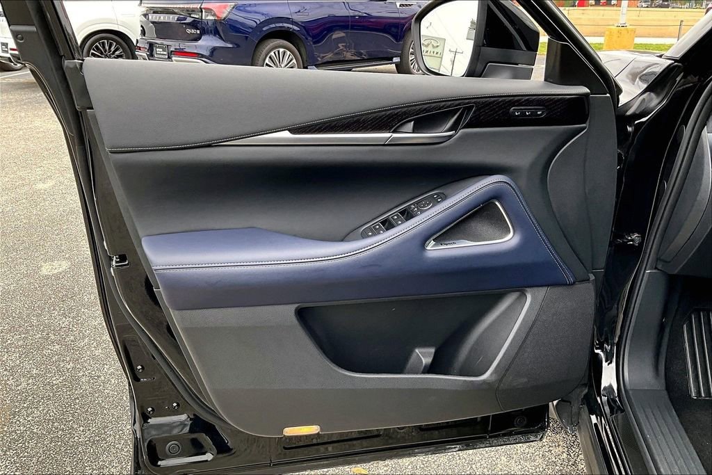 Certified 2026 INFINITI QX60 Sport w/ Dark Cargo Package image 24