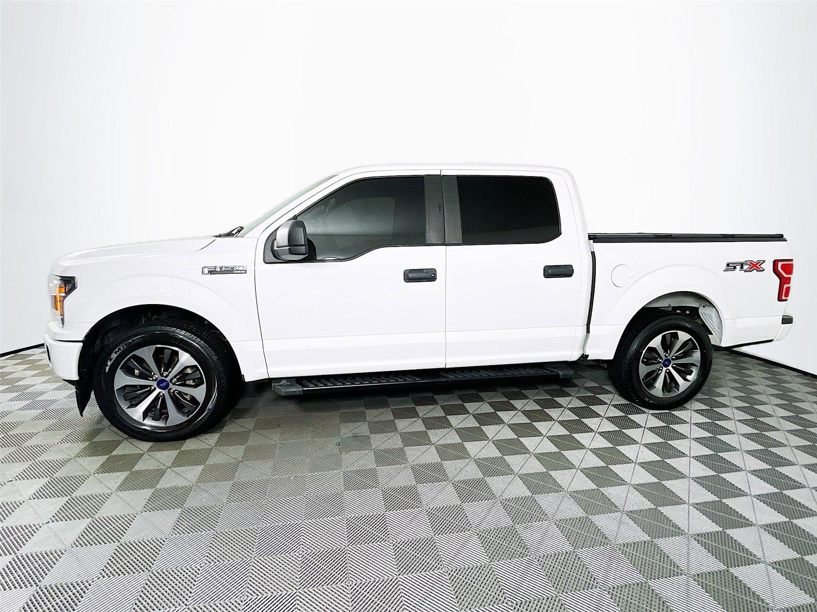 Used 2020 Ford F150 XL w/ Equipment Group 101A Mid image 4