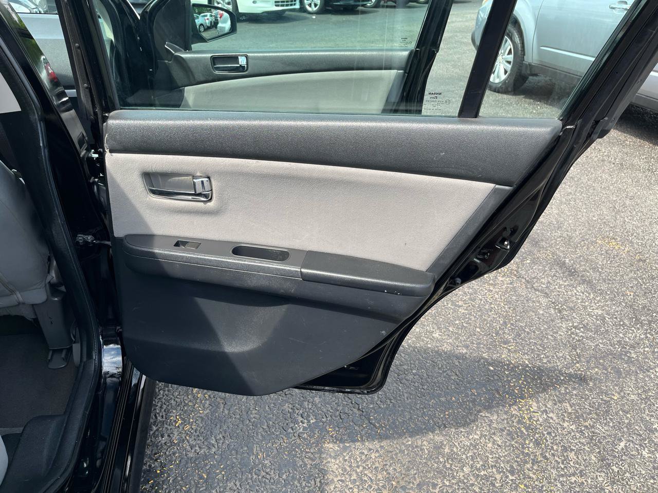 Used 2012 Nissan Sentra 2.0 SR w/ Moonroof Pkg FWD image 30