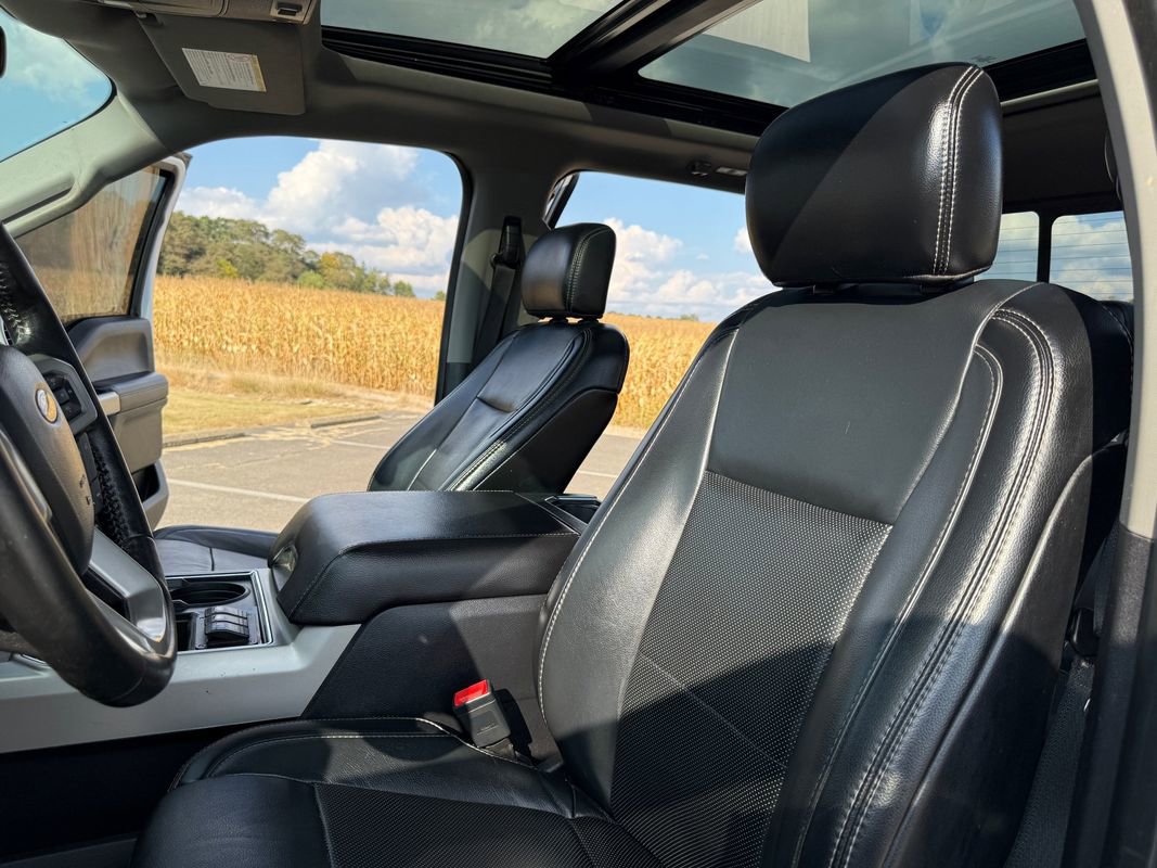 Used 2019 Ford F250 Lariat w/ Chrome Package image 30