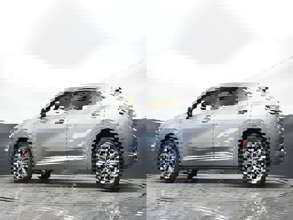 Used 2023 Buick Envision Avenir AWD/4WD image 37