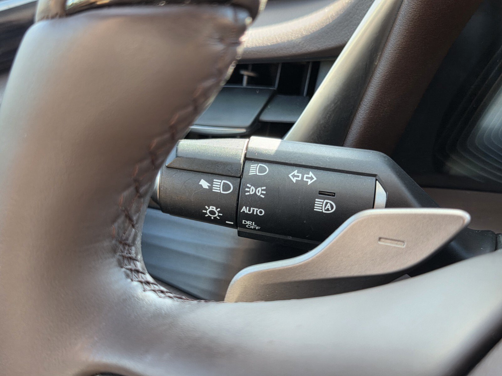 Used 2021 Lexus ES 350 Ultra Luxury w/ Accessory Package 2 FWD image 29