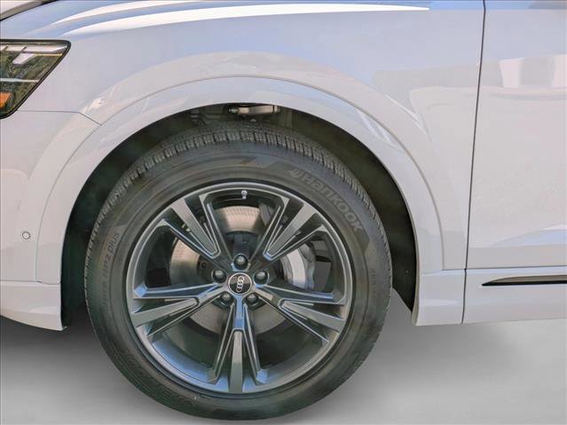 New 2026 Audi Q8 Premium AWD/4WD image 10