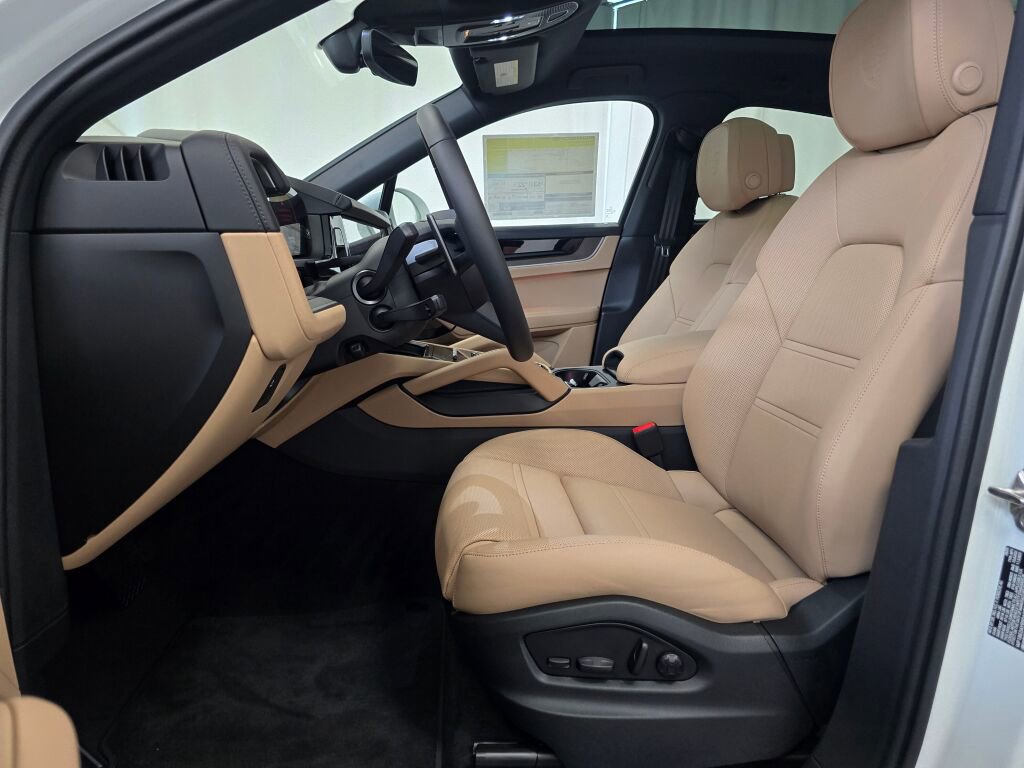 New 2025 Porsche Cayenne E-Hybrid Coupe image 15