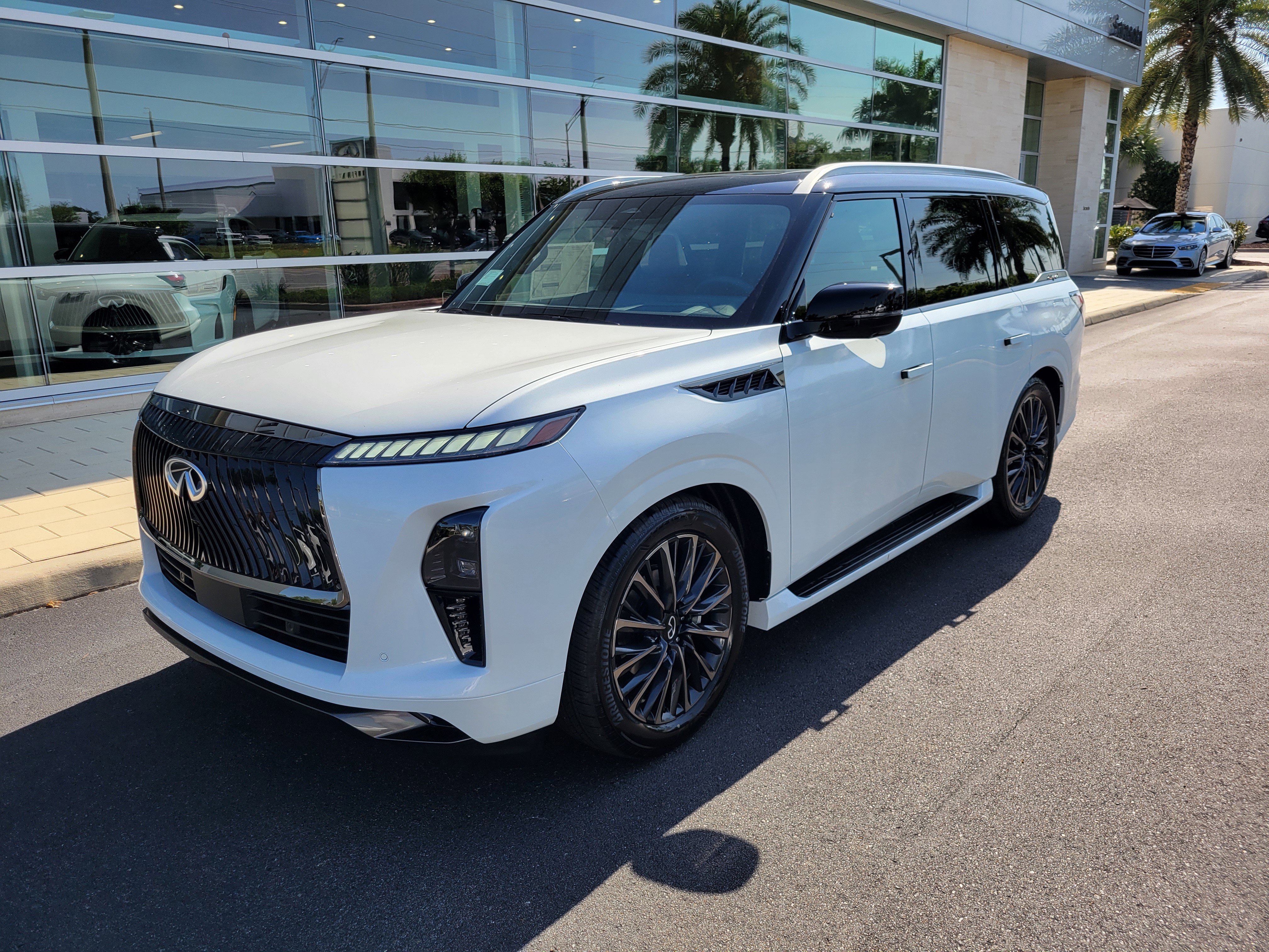 New 2026 INFINITI QX80 Autograph AWD/4WD image 8