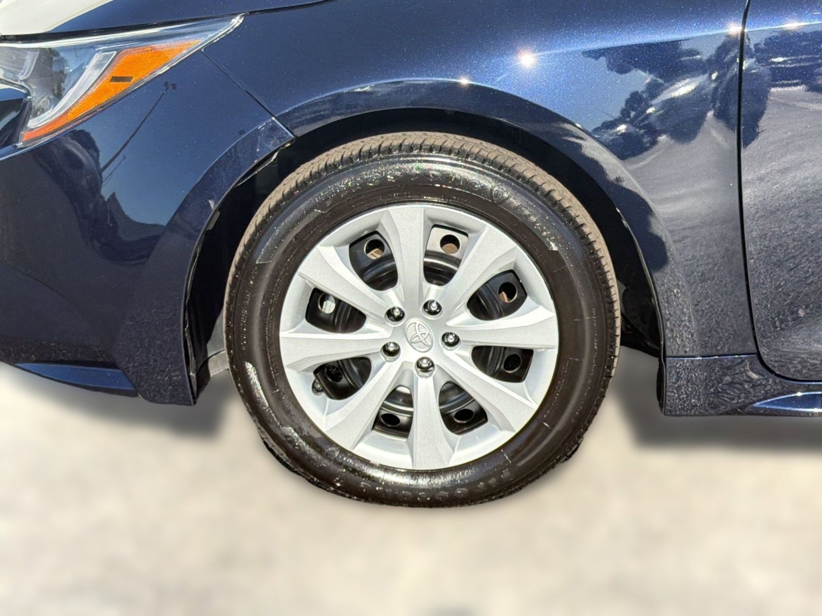 Used 2024 Toyota Corolla LE FWD image 12