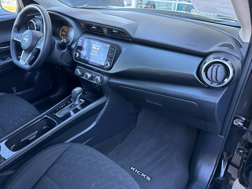 Used 2024 Nissan Kicks SV image 21