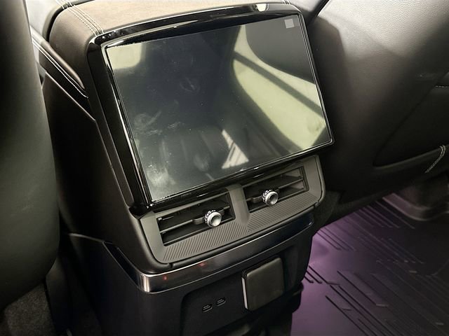 New 2026 Cadillac Vistiq Sport w/ LPO, Floor Liner Package image 16