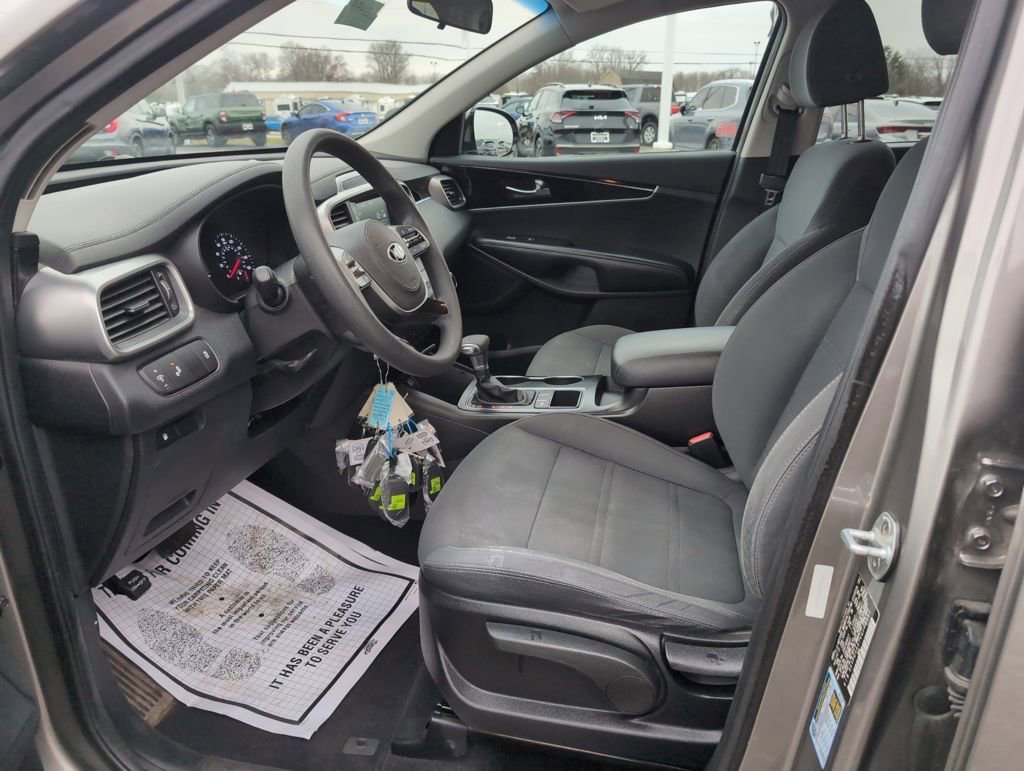 Used 2019 Kia Sorento LX image 12