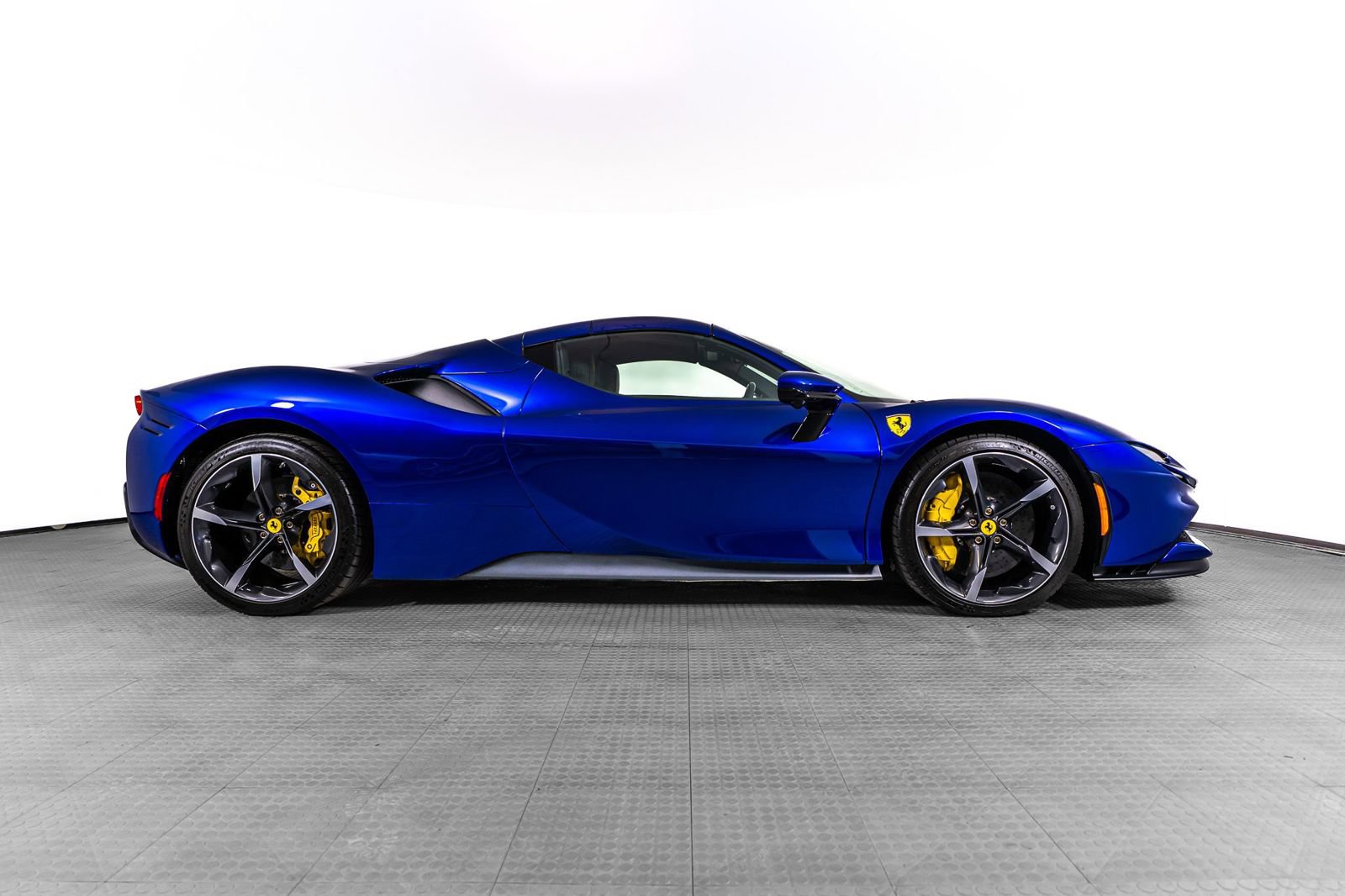 Certified 2025 Ferrari SF90 Spider AWD/4WD image 59