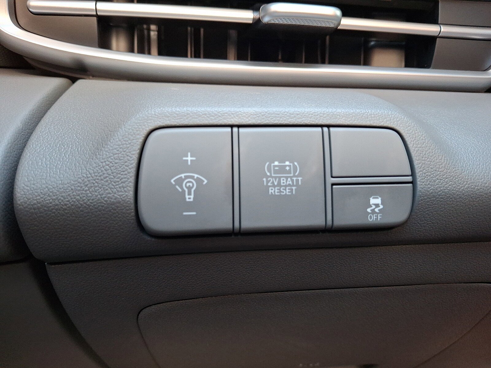 Certified 2025 Hyundai Elantra Hybrid w/ Cargo Package FWD image 25