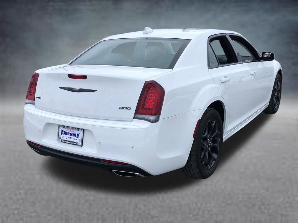 Used 2023 Chrysler 300 Touring L w/ Popular Equipment Group image 7