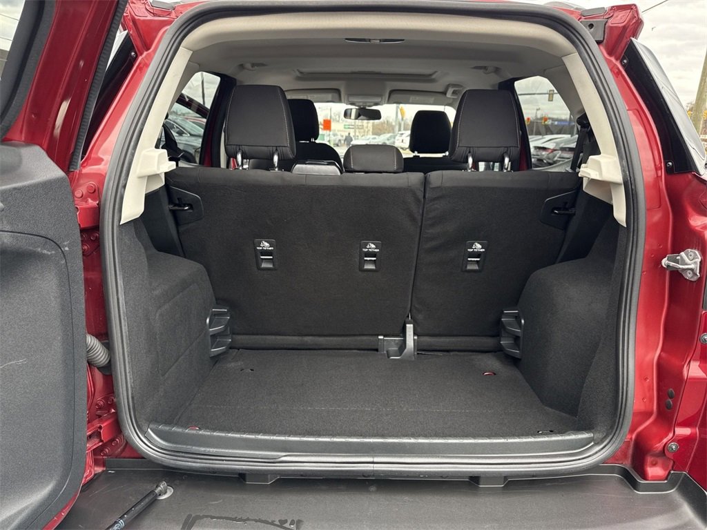 Used 2021 Ford EcoSport SE w/ SE Convenience Package image 26