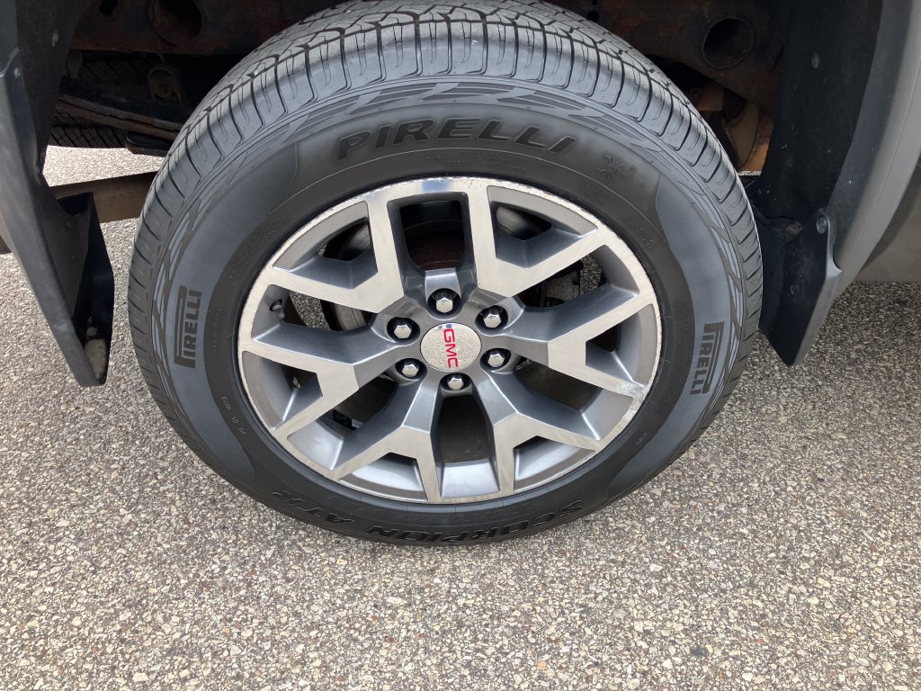 Used 2016 GMC Sierra 1500 SLT w/ All-Terrain Package AWD/4WD image 19