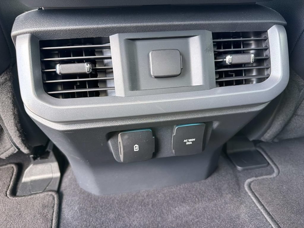 Used 2025 Ford F150 Lariat w/ Equipment Group 501A Mid AWD/4WD image 15