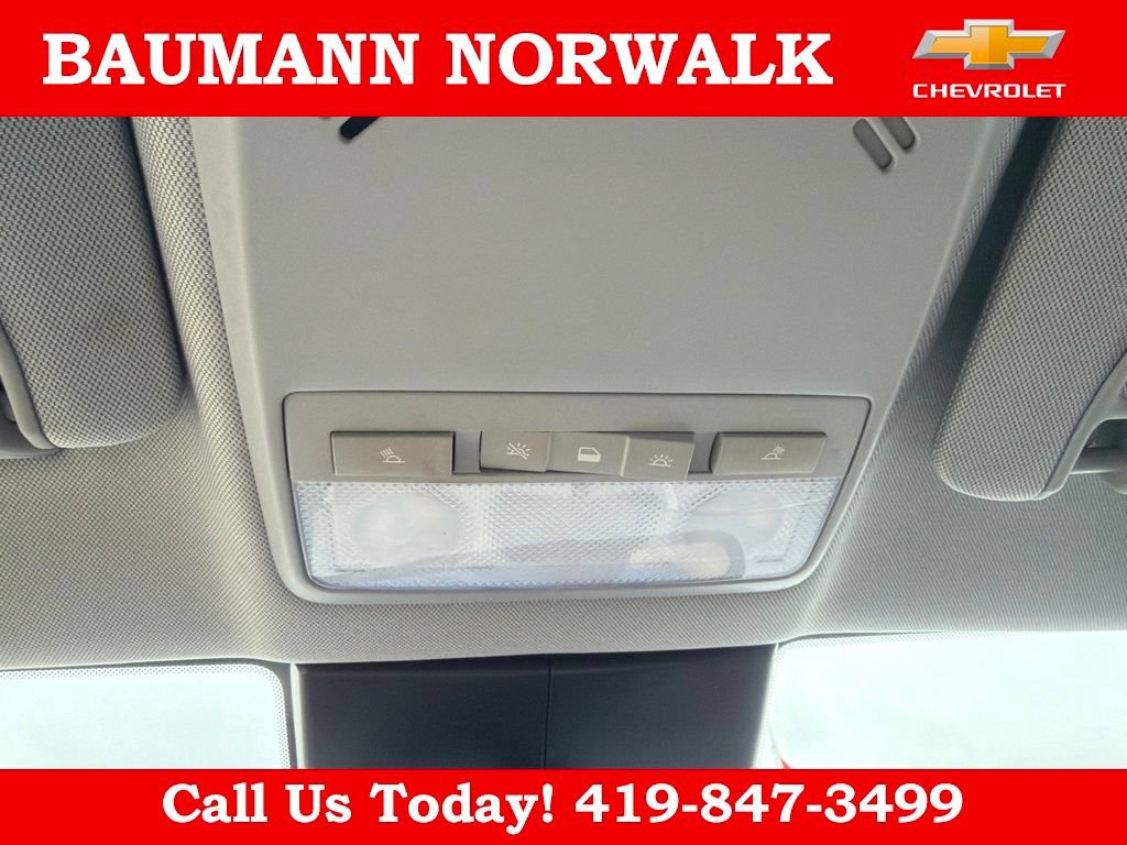 Used 2022 Chevrolet Trax LT w/ LT Convenience Package FWD image 23