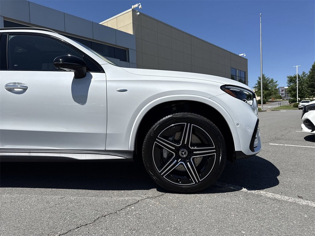 New 2025 Mercedes-Benz GLC 350e 4MATIC image 9